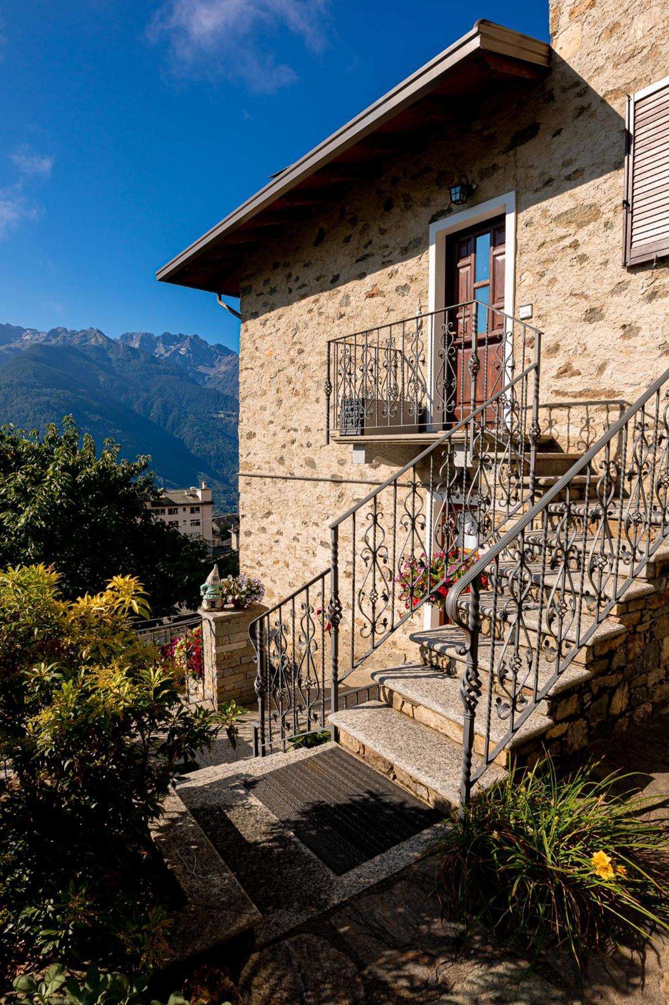 Casa Vacanza Da Ghislin Teglio Exterior photo
